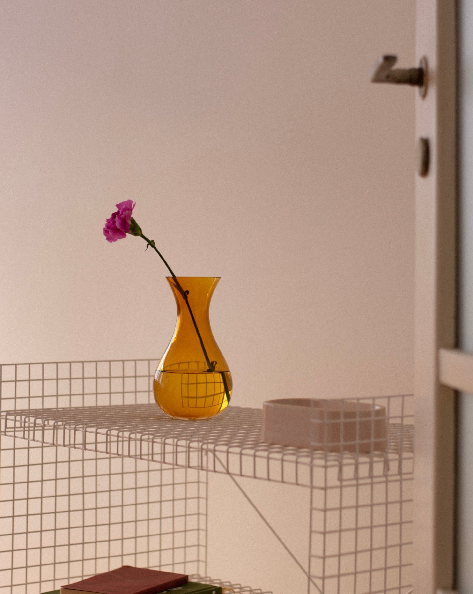 Tradiční váza - jantarová