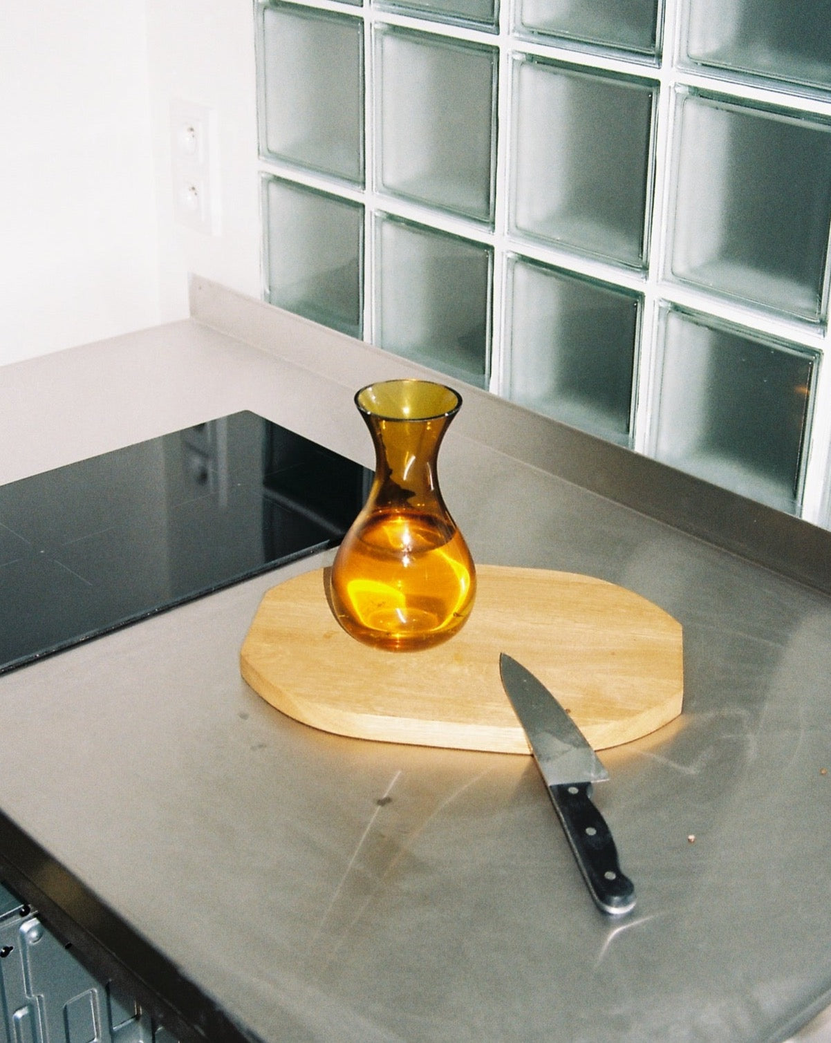 Tradiční váza - jantarová