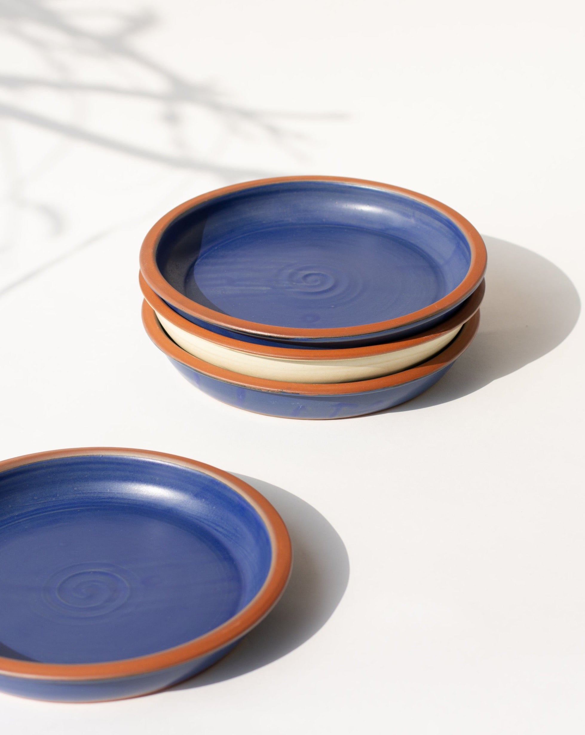 Glazovaná mísa modrá