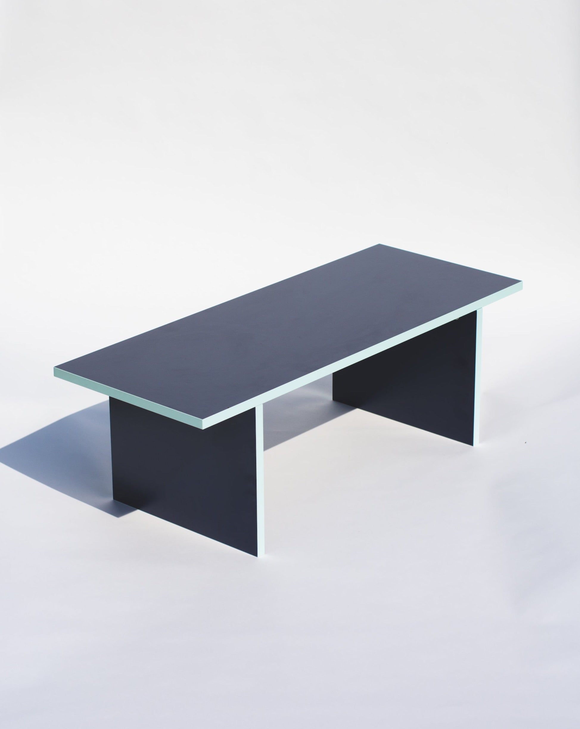 Laminovaný stolek B