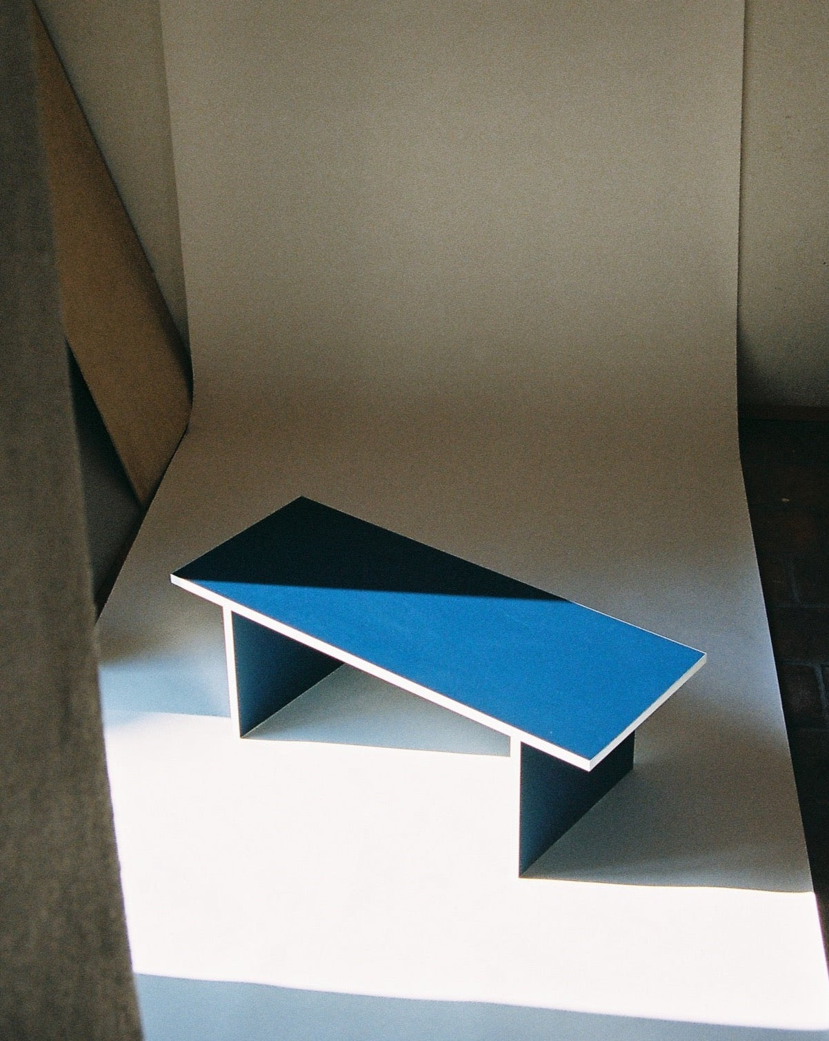 Laminovaný stolek B