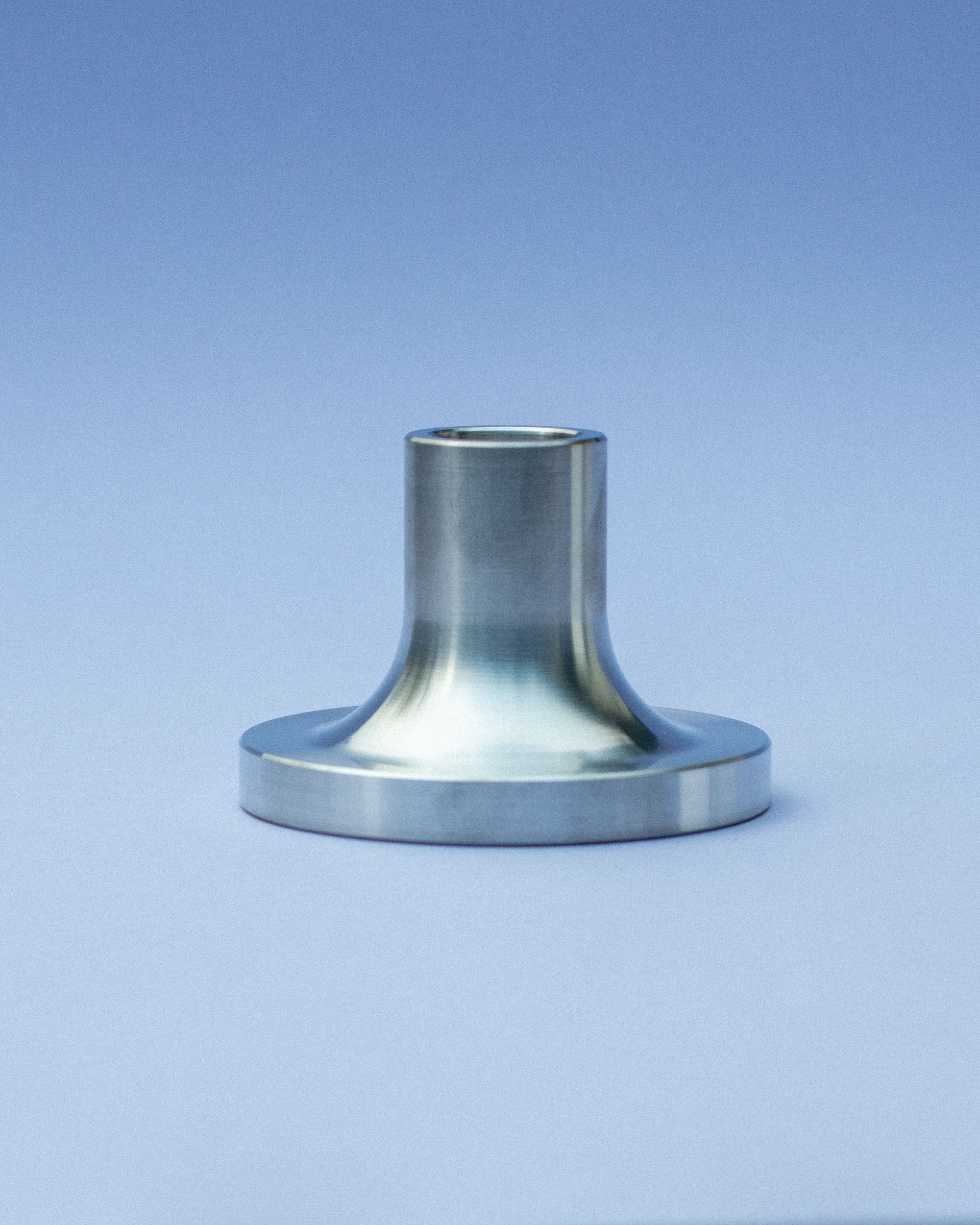 Hliníkový svícen B