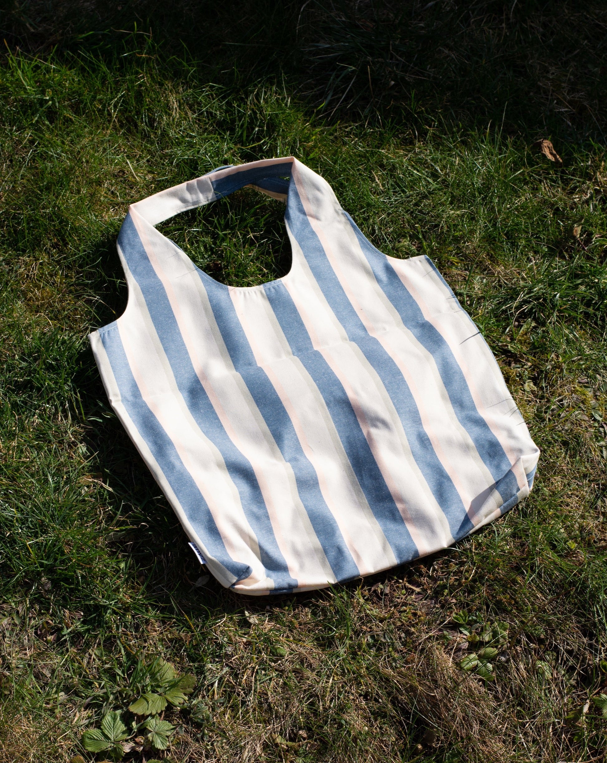 Pruhovaná taška - modrá