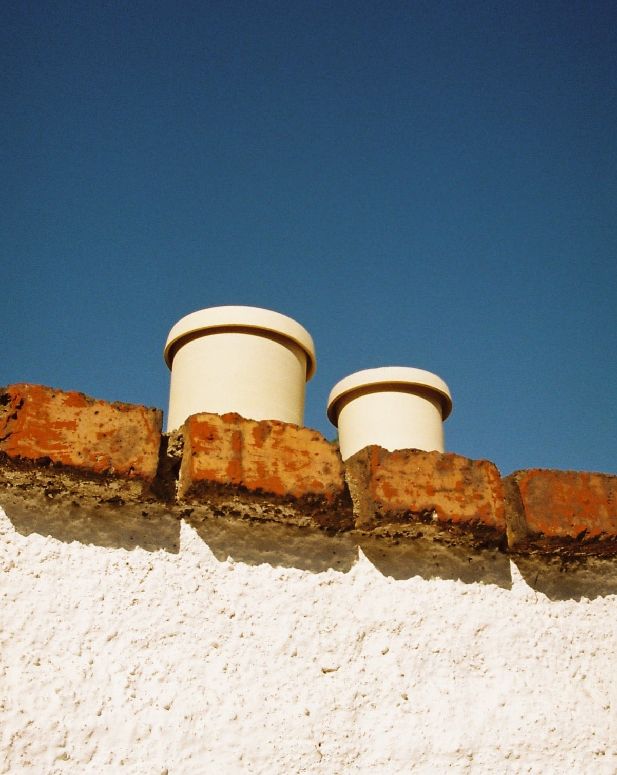 Container with lid S